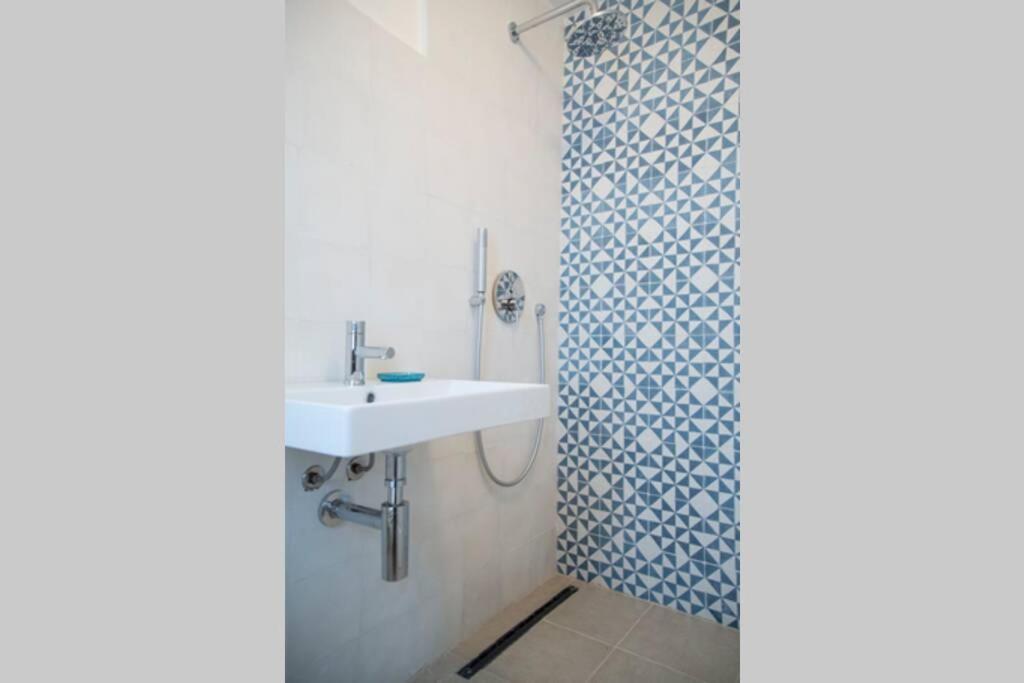 Les Verrieres De Gammarth: Moderne +piscine Villa