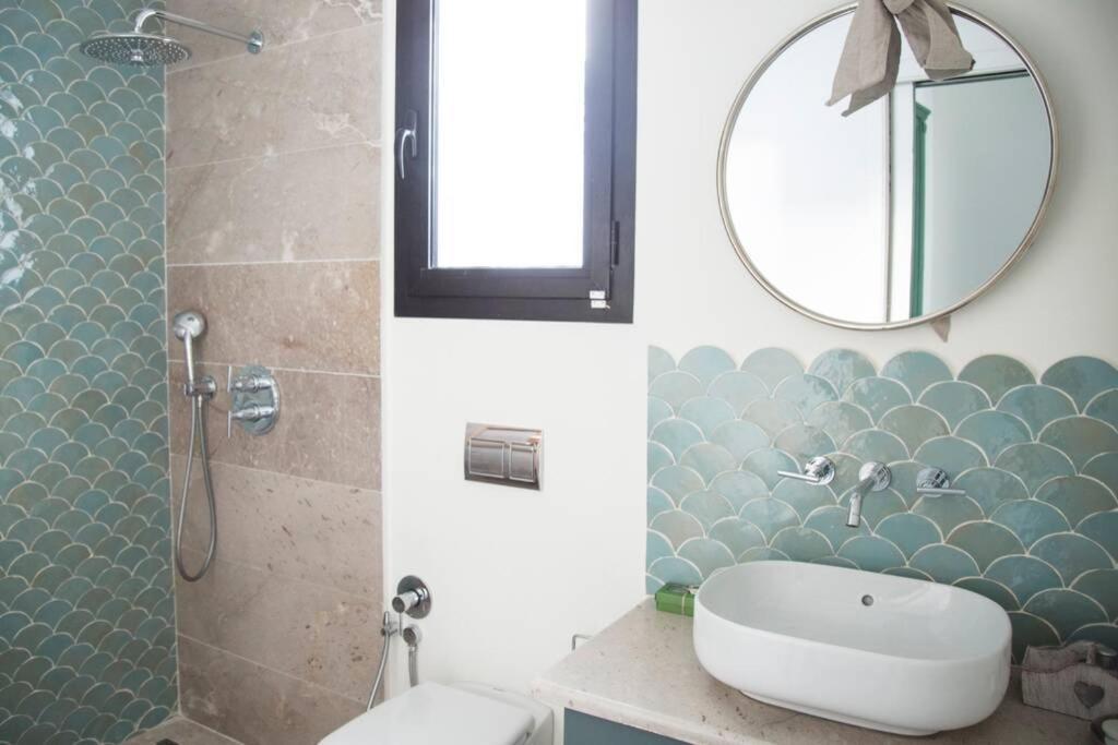 Les Verrieres De Gammarth: Moderne +piscine Tunis