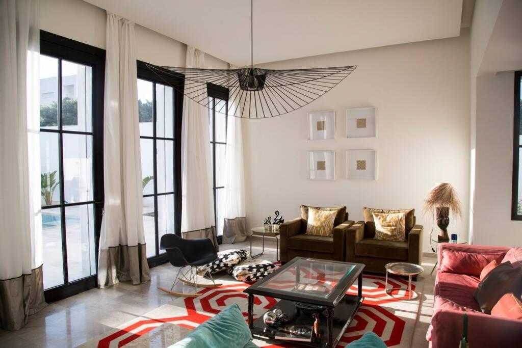 Les Verrieres De Gammarth: Moderne +piscine Villa Tunis
