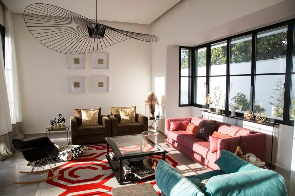 Villa Les Verrieres De Gammarth: Moderne +piscine
