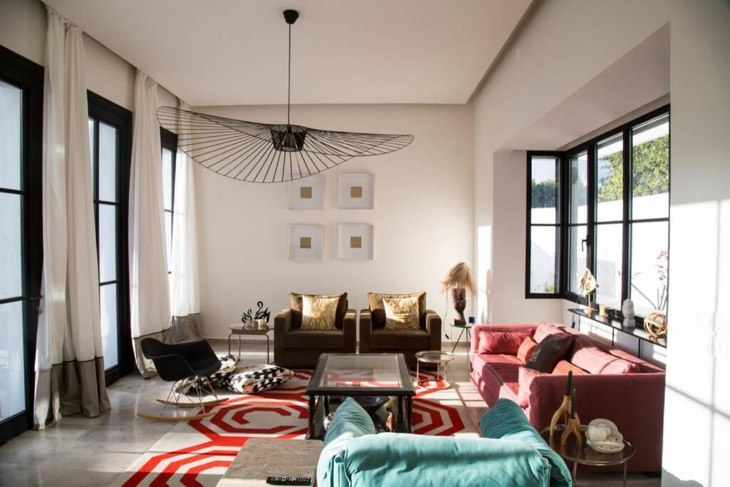 Villa Les Verrieres De Gammarth: Moderne +piscine Tunis